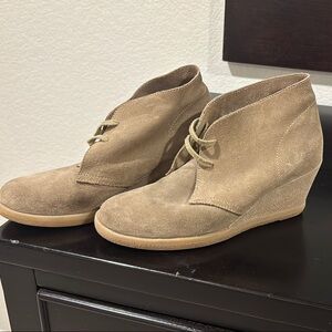 Women’s Tan Suede Booties